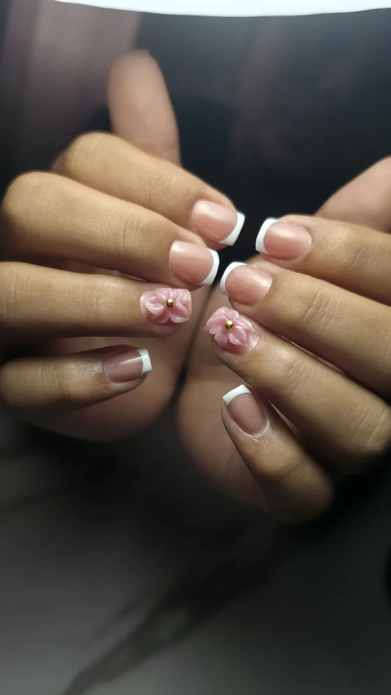 Manicure limpia con presencia